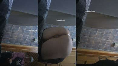 餐厅女厕全景偷拍多位美女嘘嘘❤️各种美鲍鱼完美呈现2 (14)